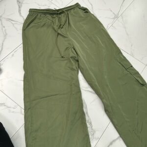Thin cargo pants